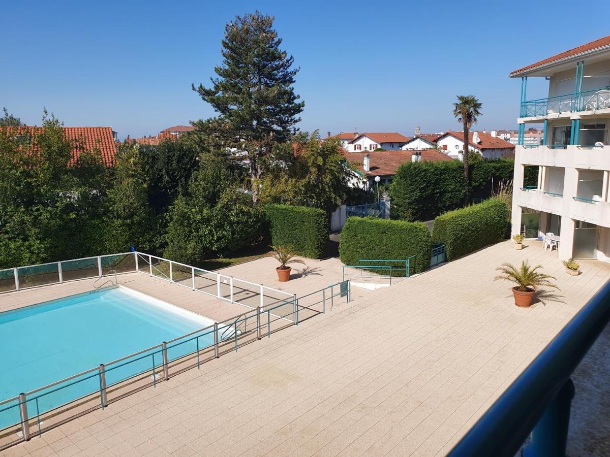 Appartement Golf Et Nivelle Avec Piscine Et Parking Ciboure Bagian luar foto