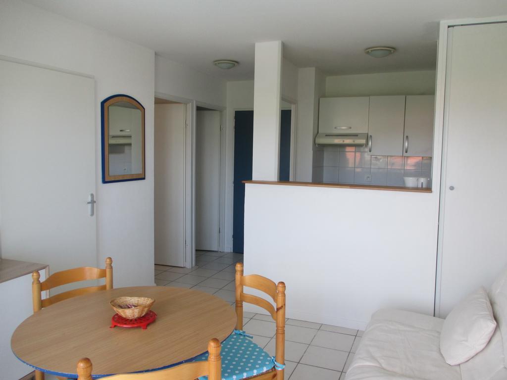 Appartement Golf Et Nivelle Avec Piscine Et Parking Ciboure Ruang foto